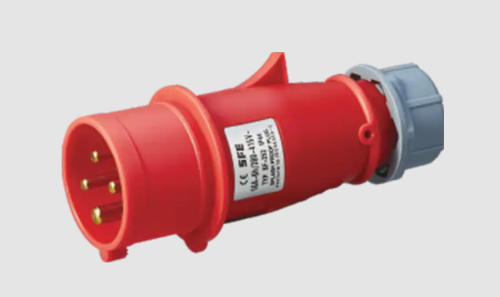 ¿Cómo admite el enchufe industrial trifásico la reubicación rápida de equipos?